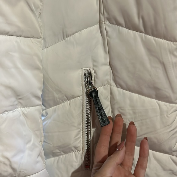 white calvin klein long puffer coat size small, with detachable faux fur hood - Picture 3 of 13